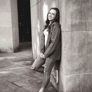 Meet your Posher, Adrianne